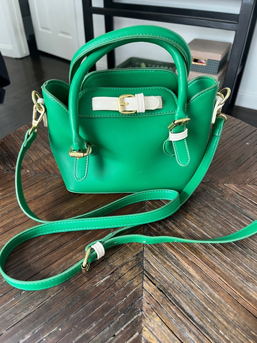 Green Crossbody Shoulder Bag with White Buckle Detail